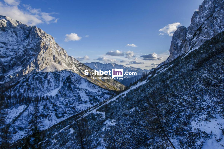 Liseli Chat Odaları İçinde Mobil Sohbet Yap